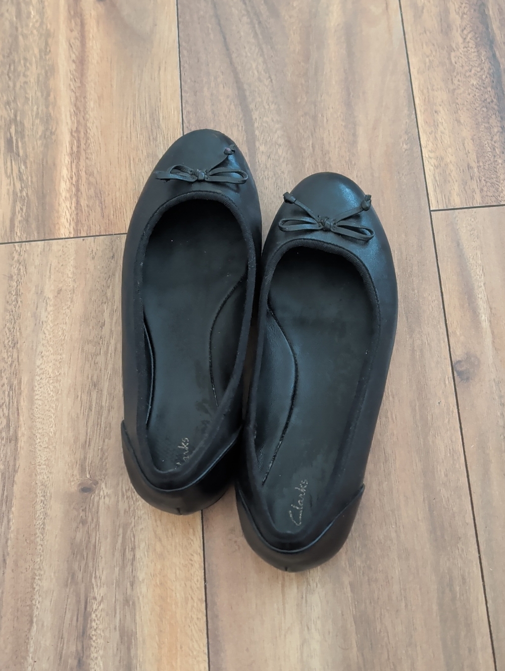 Clarks Black Women’s Bow Ballet Flats